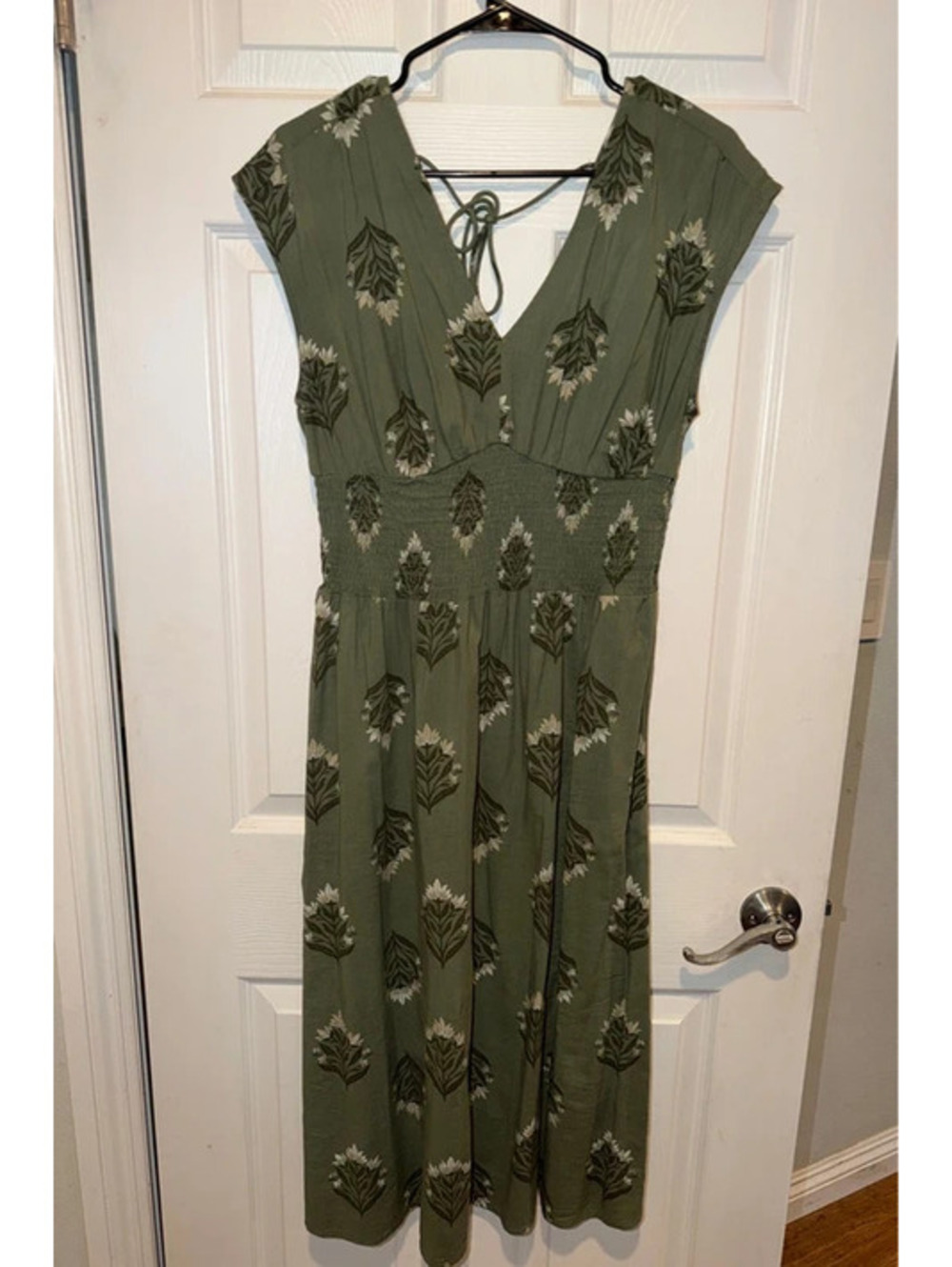 Old Navy Women’s Small Olive Green Floral Smocked Waist Midi Dress with Pockets